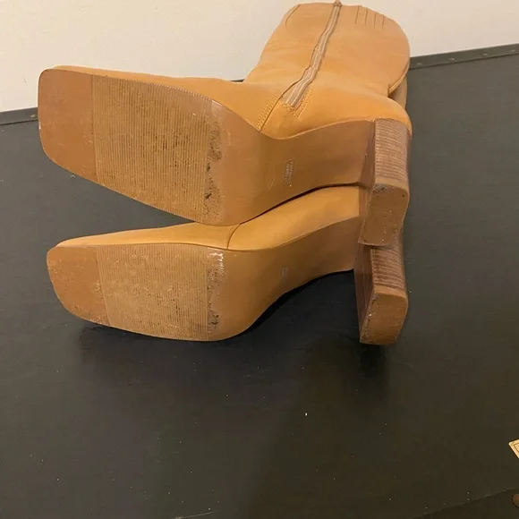 Diba Elegant Tan Knee-High Women's Size 8M Leather Square Toe Boots w/4” Heel - Picture 13 of 16